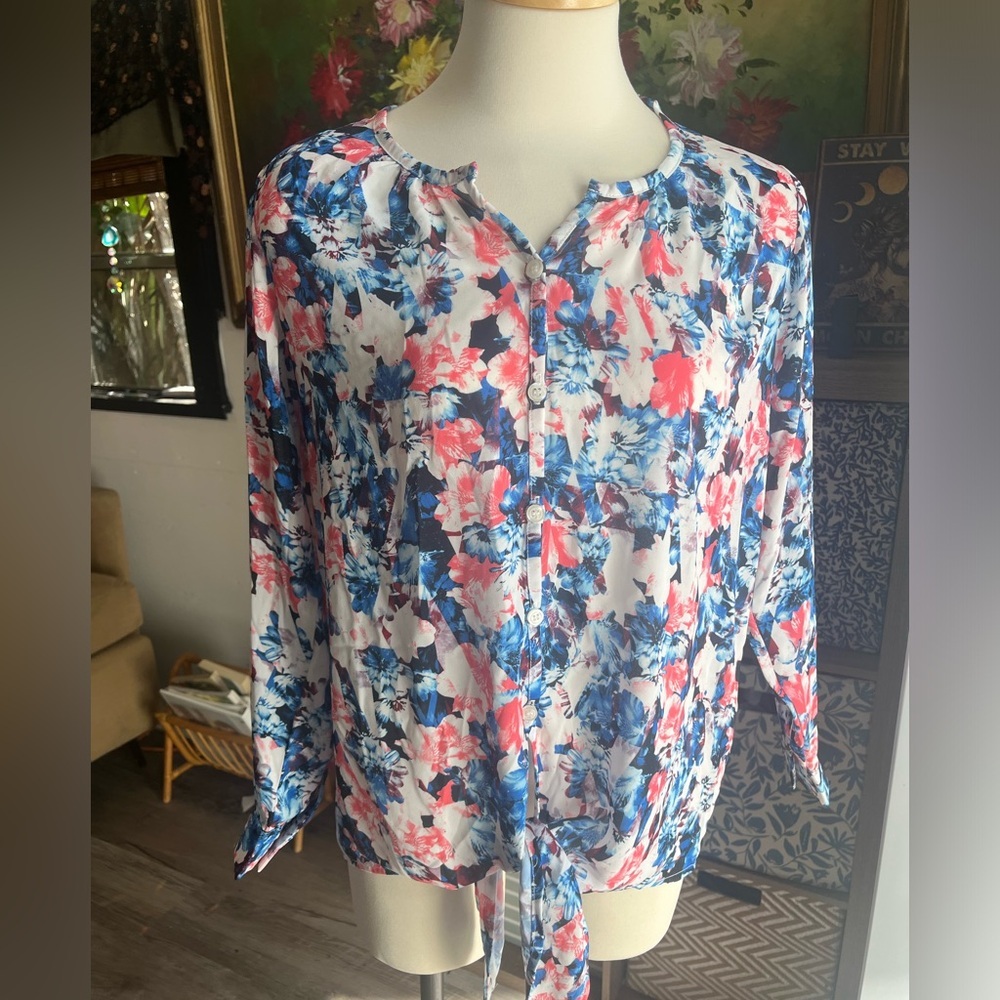 Disney Alice through the looking glass collection women’s floral blouse small - Picture 2 of 6